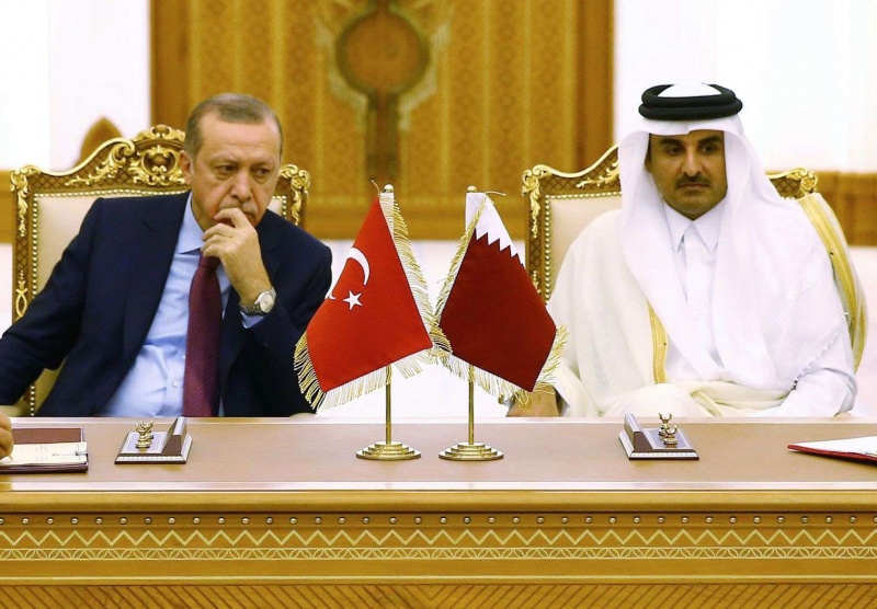 صحيفة: قطر أعرضت عن مد يد العون لتركيا رغم دعم أنقرة للدوحة