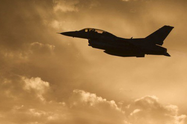 米軍戦闘機がアフガン西部を攻撃、３０人が死亡