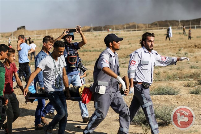 شهيدان و270 اصابة بنيران الاحتلال الاسرائيلي على حدود غزة+(صور)