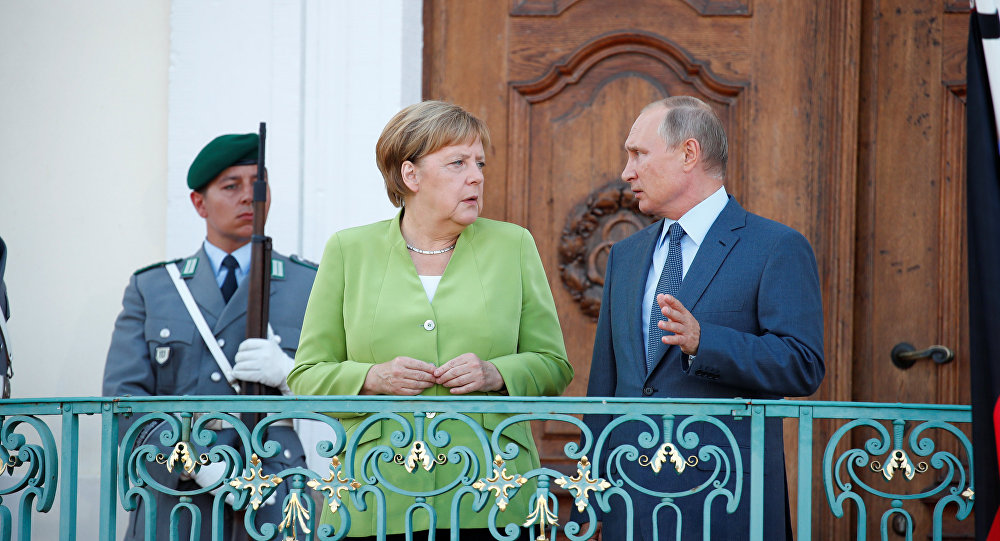 Antes de encontro com Merkel, Putin ressalta importância do acordo nuclear iraniano