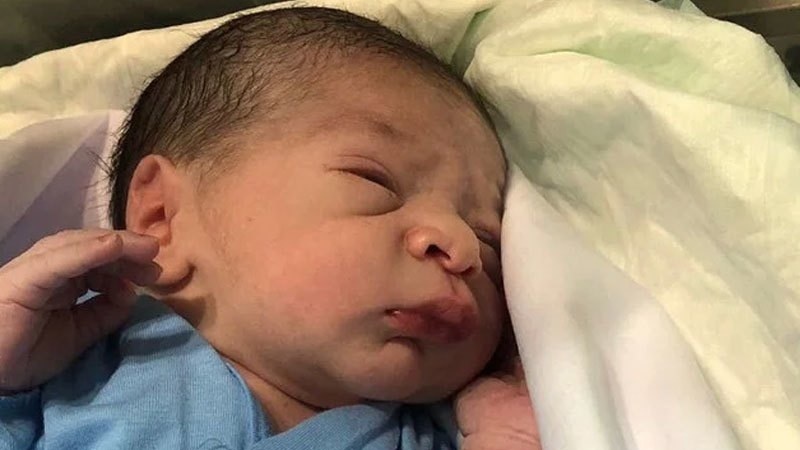 हज के दौरान महिला ने बच्चे को जन्म दिया, बिछड़ा हुआ भाई सात साल बाद मिला