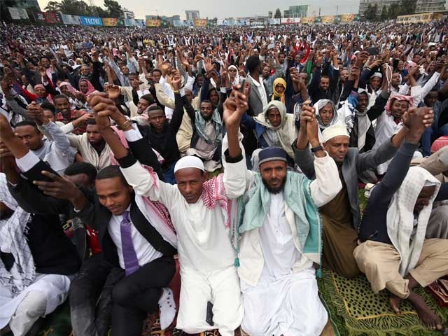 پاکستان، ہندوستان، بنگلہ دیش اور بعض دیگر اسلامی ممالک عید الاضحی منائی جارہی ہے