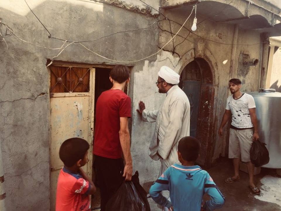 العتبة الحسينية المقدسة توزع هدايا العيد على ابناء محافظة نينوى+(صور)