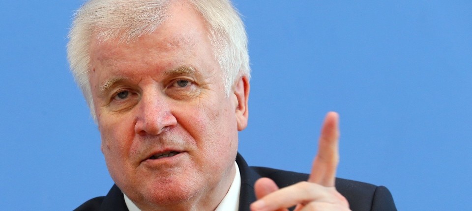 Seehofer will Religionsdebatte