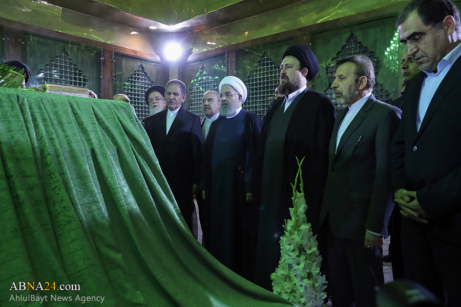 Iran's President, cabinet renew allegiance to Imam Khomeini’s lofty ideals / Pics