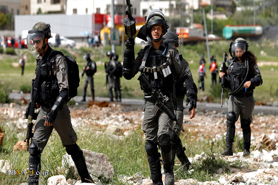 Israeli forces detain 10 Palestinians in West Bank