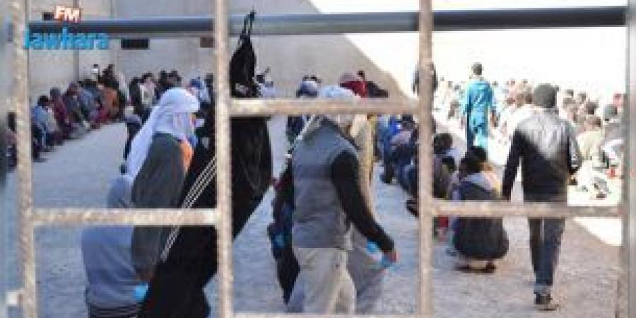 مئات المهاجرين محاصرون في مراكز احتجاز في طرابلس بسبب اشتباكات