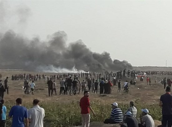 إصابة 120 شخصا برصاص الاحتلال الاسرائيلي وفلسطينيون يسقطون طائرة