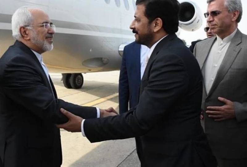 Zarif: “Irán está dispuesto en cooperar con Paquistán en su lucha antiterrorista” 
