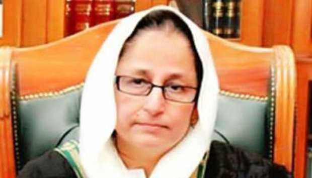پاکستان کی پہلی خاتون چیف جسٹس نے حلف اٹھالیا