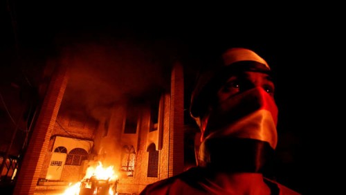 الحشد الشعبي يصدر بيانا بشأن حرق مقره في البصرة واحتجاز جرحاه في مستشفى "جعفر الطيار"