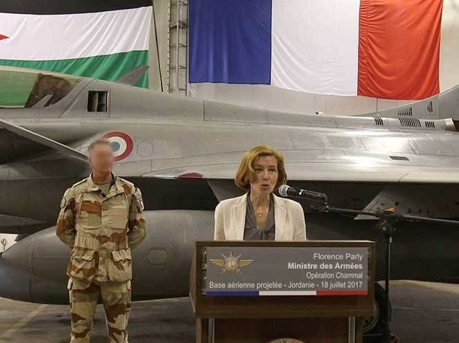 فرنسا تتهم روسيا بـ"التجسس" على قواتها المسلحة من الفضاء