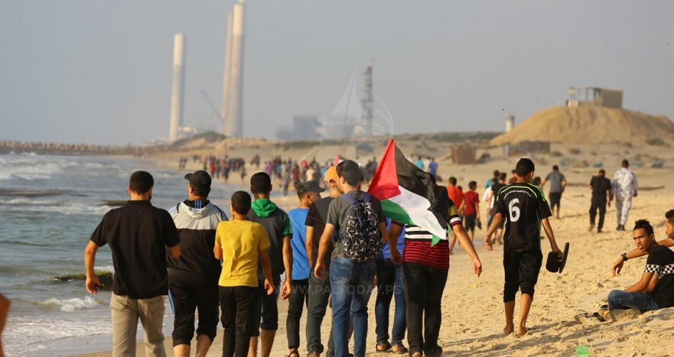 إصابة 5 فلسطينيين جراء استهداف الاحتلال المشاركين في المسير البحري قرب زيكيم
