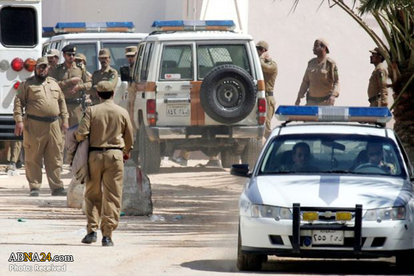 Saudi authorities arrest writer in crackdown on dissent