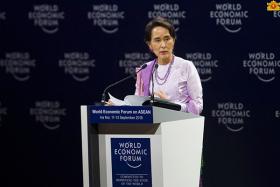 ေဒသတြင္းတည္ၿငိမ္မႈႏွင့္ လုံၿခံဳမႈအေရးႀကီးေၾကာင္း အာဆီယံေခါင္းေဆာင္မ်ားကုိ ေဒၚေအာင္ဆန္းစုၾကည္ေျပာ