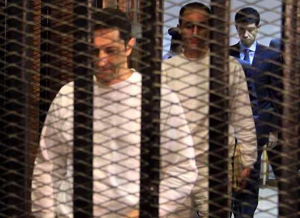 مصر: أمر بالقبض على علاء وجمال مبارك