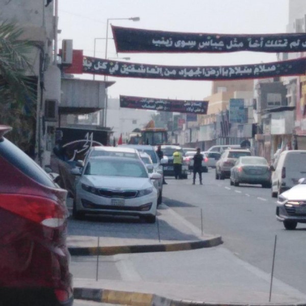قوات الامن تعتدي على شعائر حسينية وتطلق رصاص الشوزن على المدنيين 