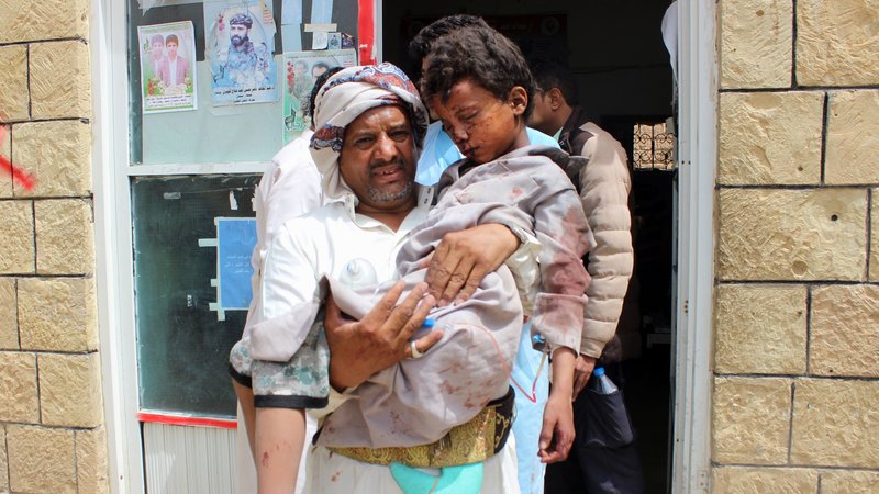 Aviones de combate saudíes bombardean un depósito del programa mundial de alimentos de la ONU en Yemen 