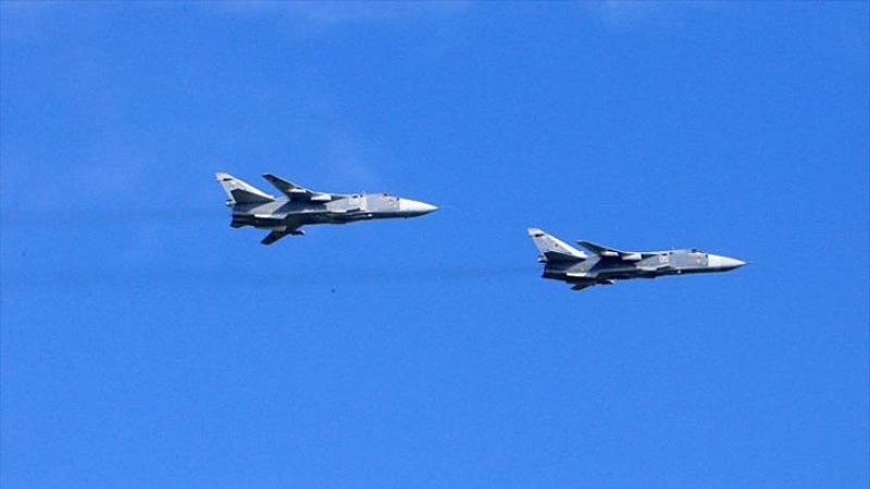 Caças russos bombardeiam o Daesh no leste e o exército sírio avança
