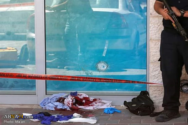 Israeli forces shoot, injure Palestinian after allegedly stabbing attack / Pics