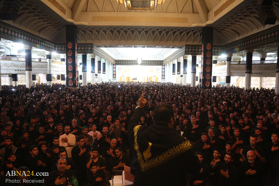 Ceremonias de luto husseiní durante Muharram en el Santuario de Sayyeda Fatima Masuma en Qom, Irán
