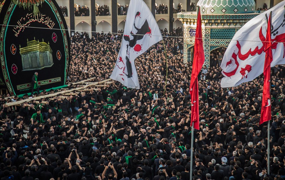 مشاهد بايران لا تقل نظيرها بالعراق.. مسيرات مليونية بيوم عاشوراء