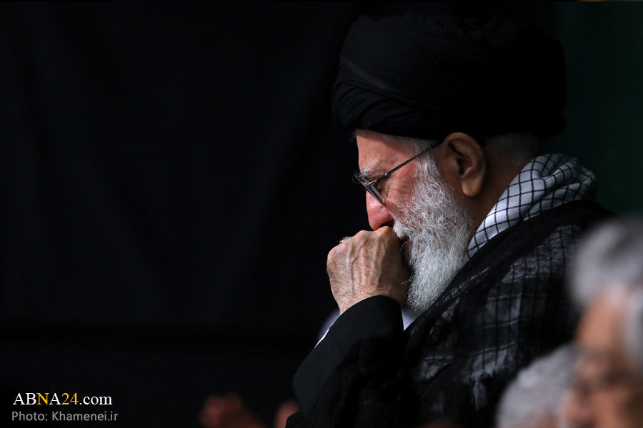 رہبر انقلاب اسلامی کی موجودگی میں حسینیہ امام خمینی (رہ) میں مجلس شام غریباں منعقد ہوئی