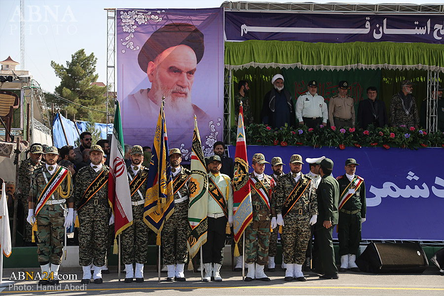 Berita Bergambar: Perbarisan Tentera Di Qom, Iran