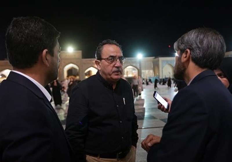 پاکستانی وزیر دفاع کے معاون حرم مطہررضوی میں