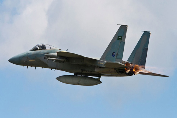 サウジアラビア軍の戦闘機が、イエメンの医療センターを爆撃