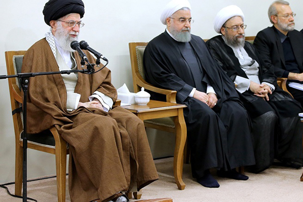 最高指導者、「イランには解決できない問題や行き詰まりは存在しない」