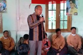 ေဒၚေအာင္ဆန္းစုၾကည္၏ ဦးေဆာင္မႈကို မယုံၾကည္ပါက ဒုကၡလွလွေတြ႕မည္ဟု မေကြး၀န္ႀကီးခ်ဳပ္ မဲဆြယ္