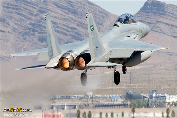 Saudi warplanes target buses in Yemen's Hudaydah, kill 15 civilians