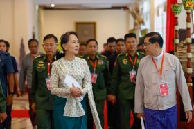 ျပည္ေထာင္စုမွ ခြဲမထြက္ရစကားရပ္ကို အားလံုးလက္ခံသည့္ပံုစံျဖင့္ ျပည္ေထာင္စု သေဘာတူစာခ်ဳပ္တြင္ ေဖာ္ျပရန္ ထိပ္သီးေဆြးေႏြးပြဲ သေဘာတူ  