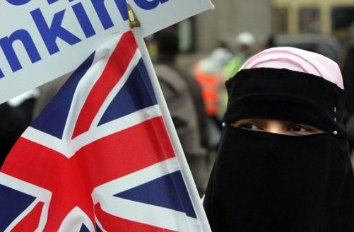 تضاعف جرائم الكراهية في بريطانيا والمسلمون يتصدرون الضحايا