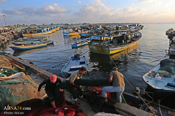Israeli navy opens fire, detains 2 Gazan fishermen