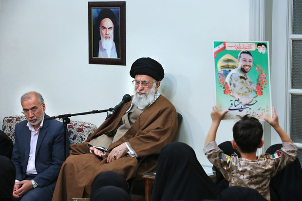 الامام الخامنئي: لولا المدافعون عن الاماكن المقدسة لما كانت مسيرات الاربعين