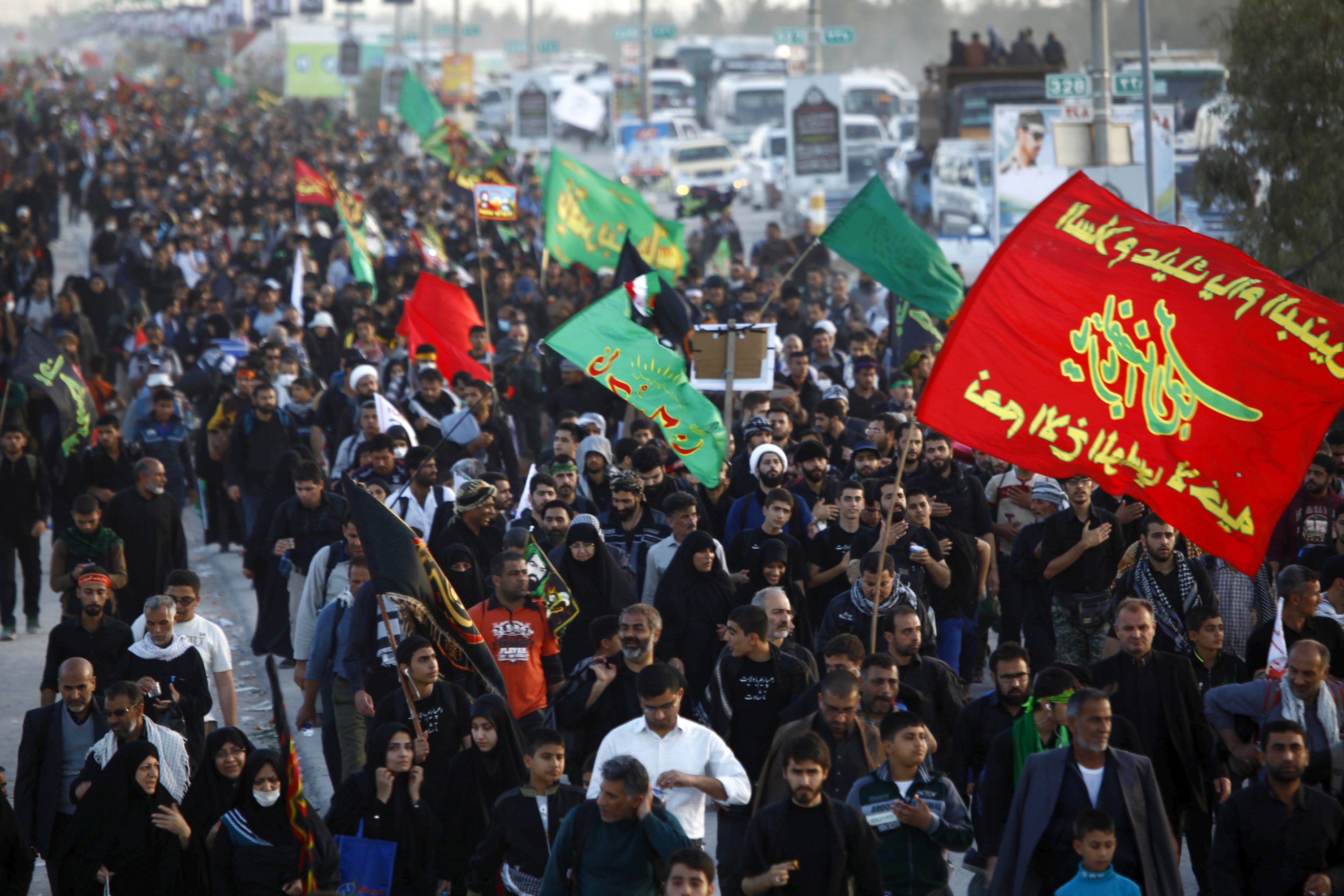 “Continua la travesía de los peregrinos hacia Karbalá” 