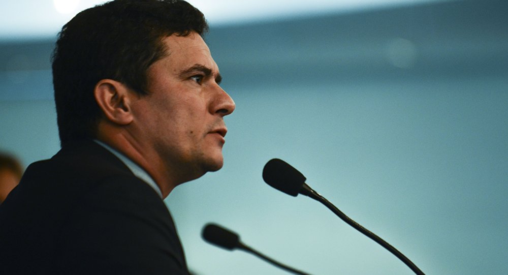 Moro diz que convite de Bolsonaro será objeto de 'discussão e reflexão'