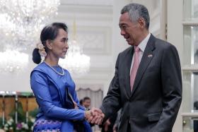ေဒၚေအာင္ဆန္းစုၾကည္ စင္ကာပူသုိ႔ ႏုိ၀င္ဘာ ဒုတိယပတ္တြင္ သြားမည္