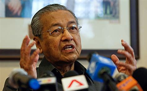 Inimbita ng Hari ng Saudi si Mahathir Mohamad sa Riyadh 