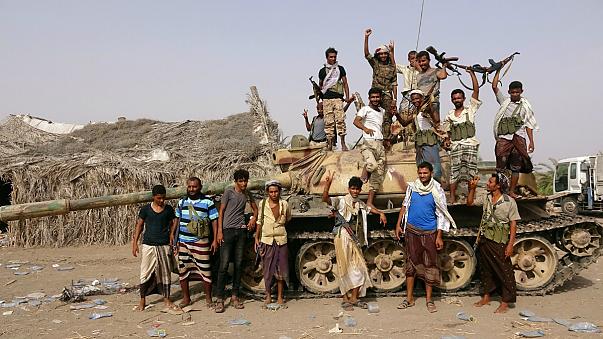 سعودی عرب کو یمن کے مغربی ساحل کے محاذ پر تاریخي شکست، 269 سعودی دہشتگرد فوجی ہلاک و زخمی