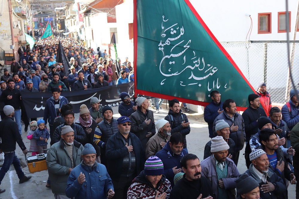 تصویری رپورٹ/ کرگل میں رسول خدا(ص) کے یوم وصال  پر جلوس عزا کا انعقاد