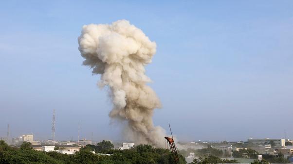 17 قتيلا على الأقل في هجمات انتحارية على فندق بمقديشو