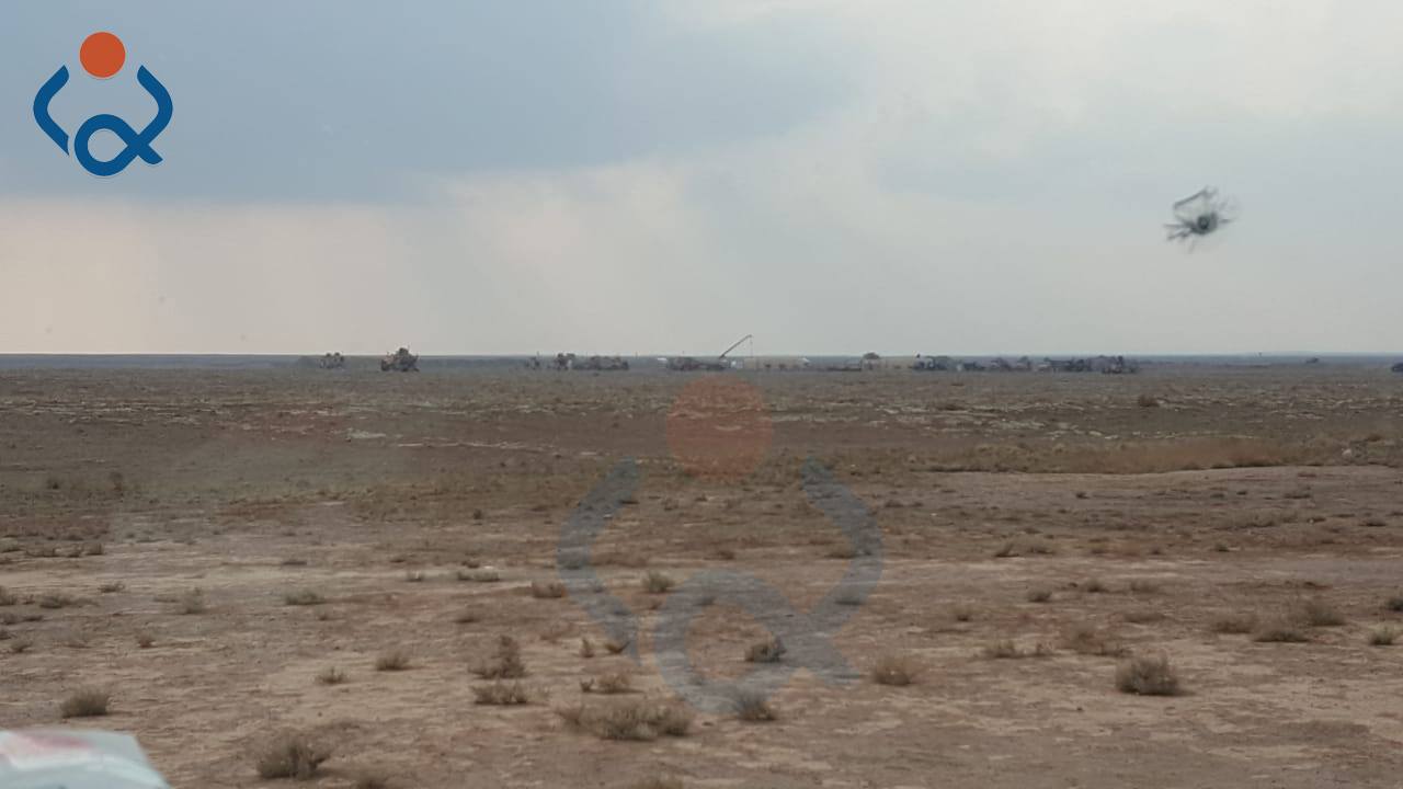 الحشد الشعبي يكشف عن مدافع وهبوط مظلات امريكية غرب العراق+(صور)