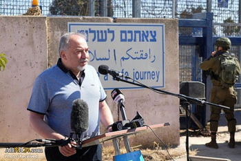 فلسطینی عوام کی شجاعت اور دلیری کے سامنے اسرائیلوں کی شکست/ اسرائیلی وزیر جنگ نے استعفی دے دیا