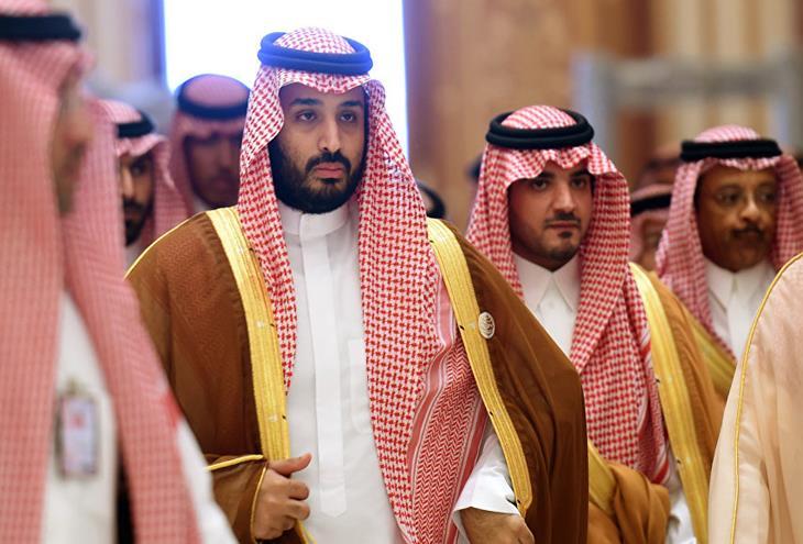 أمراء من آل سعود يعدون لقطع طريق العرش على "بن سلمان"