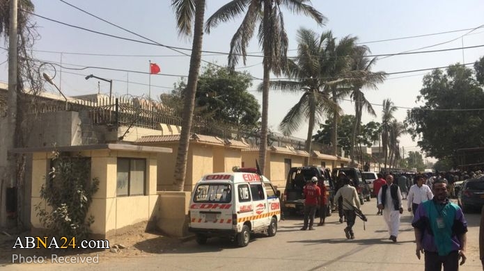 تقرير مصور/ مقتل مهاجمين ارهابيين اثناء الهجوم على القنصلية الصينية في كراتشي (تحذير: صور مرعبة)