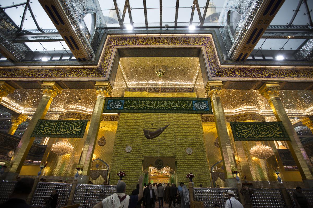 العتبةُ العبّاسيةُ تنشر مظاهر الزينة والفرح ابتهاجاً بحلول ذكرى ولادة النبيّ(ص) وحفيده الصادق(ع)