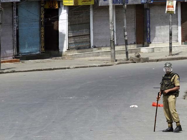 3 روز میں 18 نوجوانوں کی شہادت پر مقبوضہ کشمیر میں مکمل ہڑتال